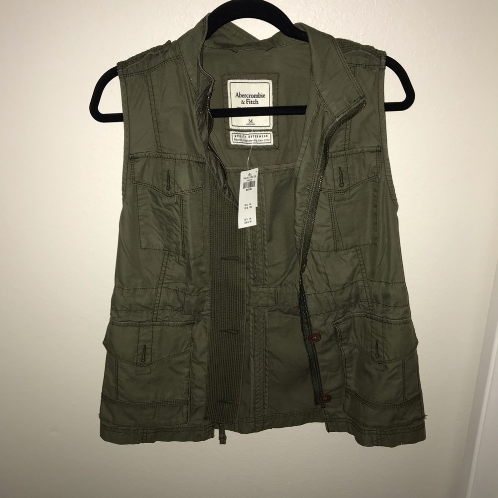 Abercrombie & Fitch Vest